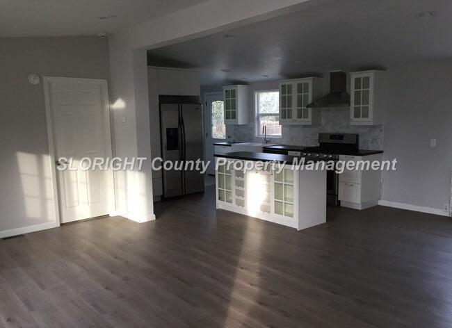 Photo - AVAILABLE JUNE - Beautiful Paso Robles Manufactured Home - 3 Bedroom / 2 Bathroom