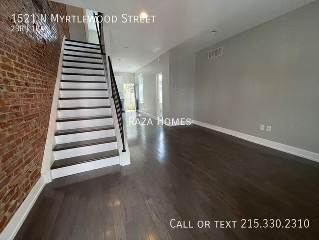 Photo - 1521 N Myrtlewood St House
