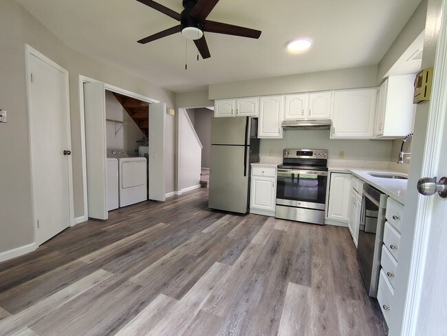 Building Photo - 8 Limerick Ln Rental