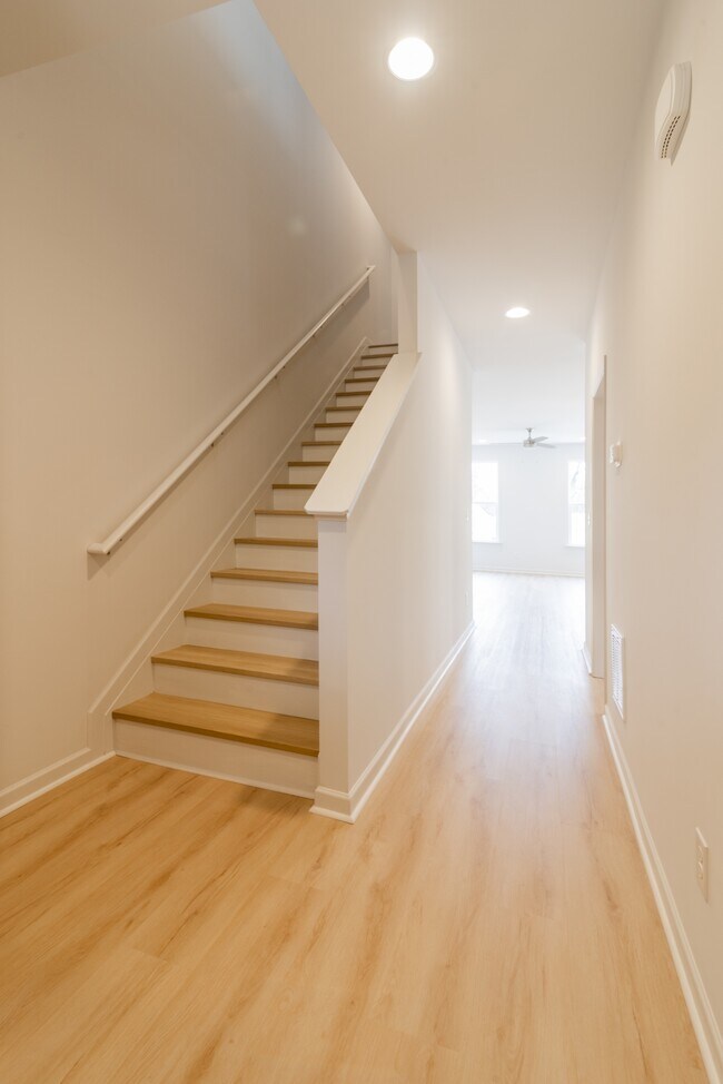 Photo - 2719 Capitol Dr