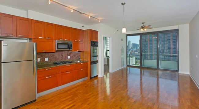 Photo - 650 W Wayman St