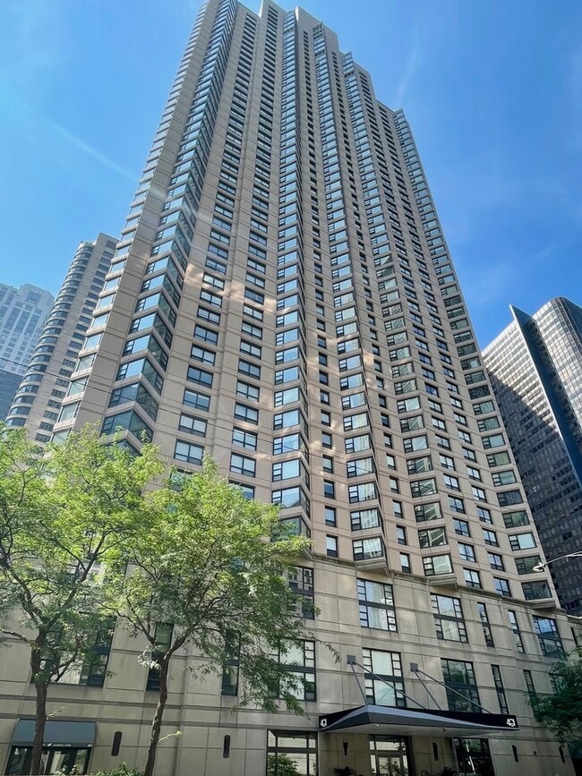 Building Photo - 401 E Ontario St Unit 2807 Rental