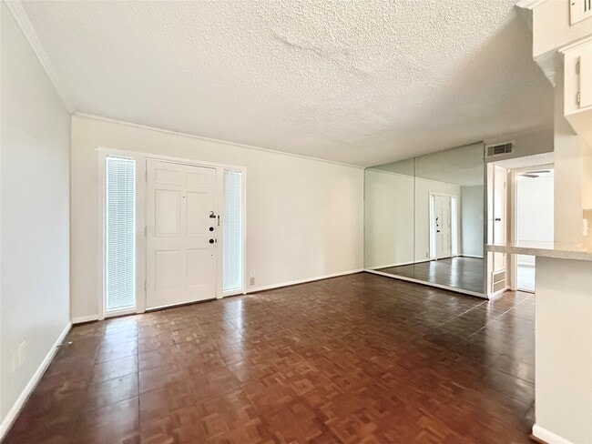 Photo - 3902 Mandell St Unit 9