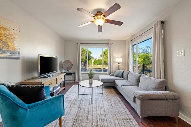 Photo - 5904 40th St