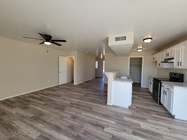 Photo - 15147 S Yava Rd