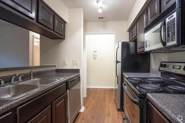 1HAB - 1BA - 660 Ft² - Great Hills