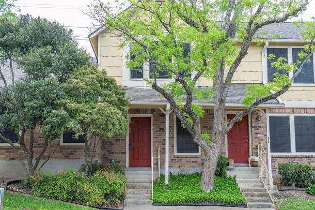 Building Photo - 11901 Swearingen Dr Unit 15