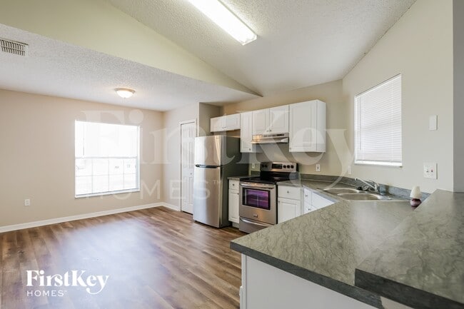 Photo - 6512 Viewpoint Ct