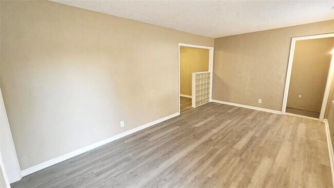 Photo - 4110 SE 11th St