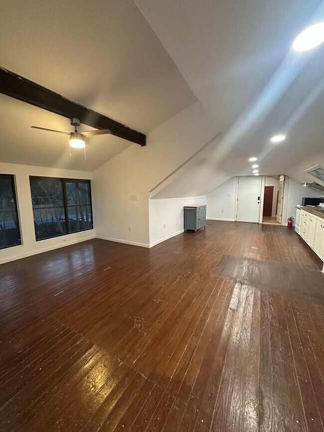 Photo - 1060 Garden St