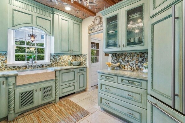 Photo - 521 N Swinton Ave