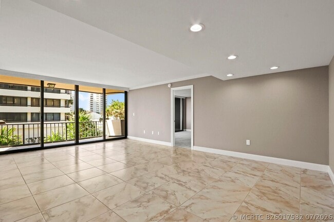 4200 N Ocean Dr Unit 1-203