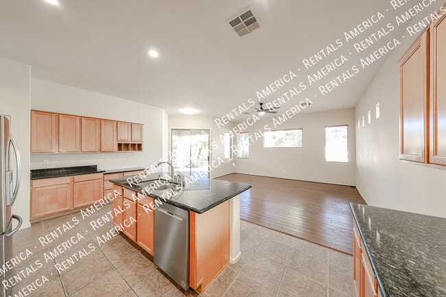 Building Photo - 2000 W Periwinkle Way