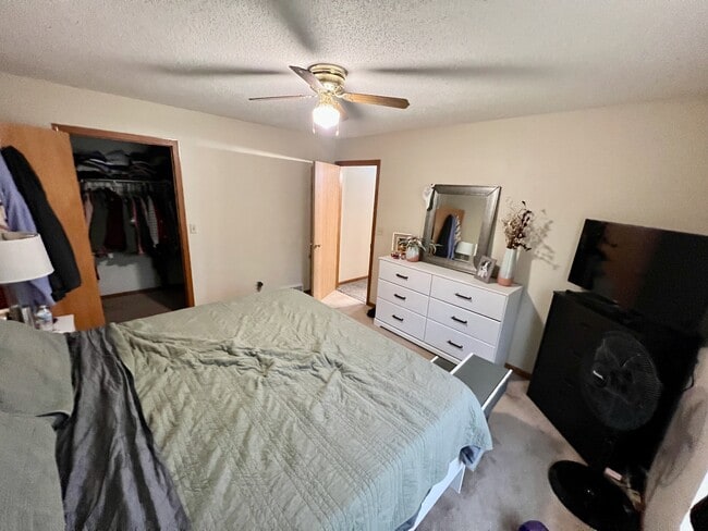 Photo - 2209 Melanie Ln