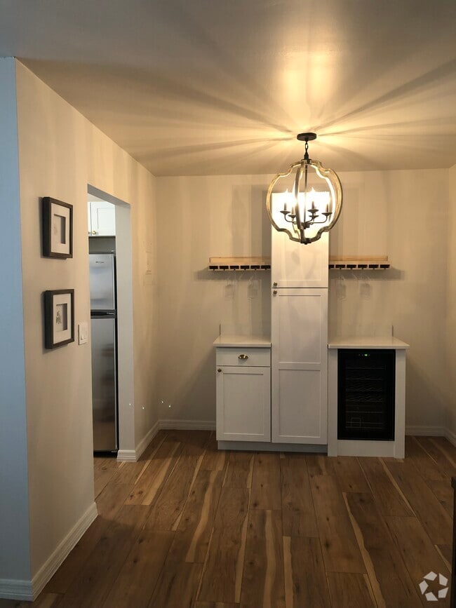 Building Photo - 4480 Ironwood Cir Unit 309 Rental