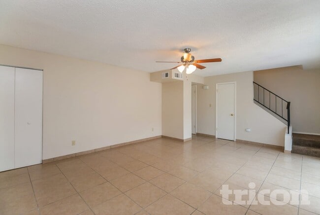 Photo - 5025 S Mill Ave