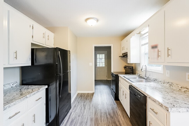 Photo - 1350 Chucker Dr