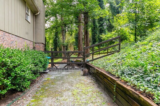 Photo - 4932 Rock Haven Dr SW