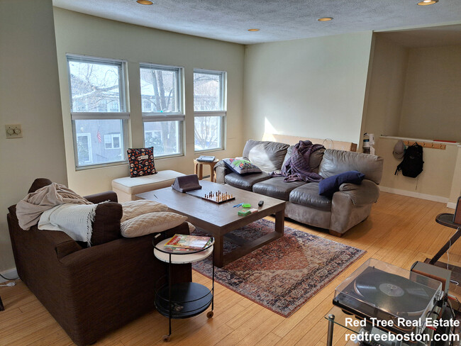 Photo - 33 Beaconsfield Rd Condo Unit 2