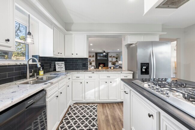 Photo - 623 Hickory Ridge Dr