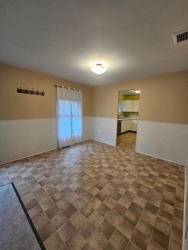 Photo - 3 Bedroom House Available July 15, 2026