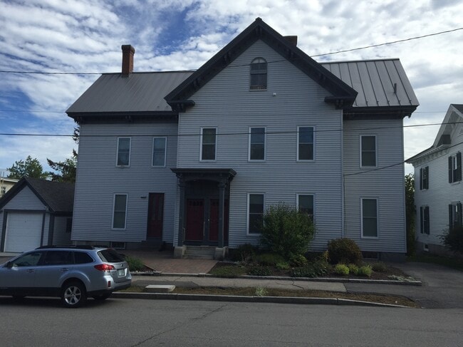 Building Photo - Merrimack Street Victorian Unit 2 Rental