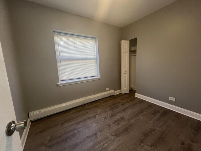 Photo - 4613.5 S Drexel Blvd