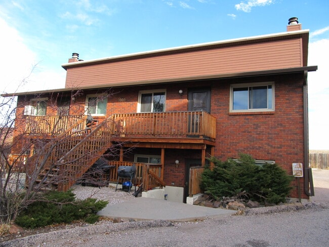 Building Photo - 7003 Tumbleweed Dr Unit B