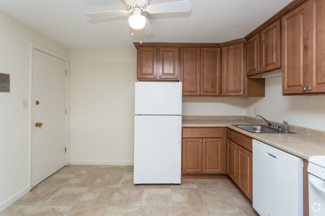 Photo - Hallmark Village and Northwood Common