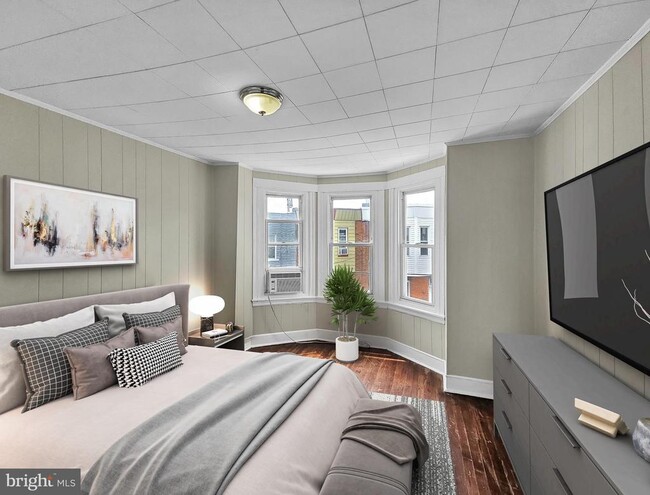 Photo - 2005 Mercy St