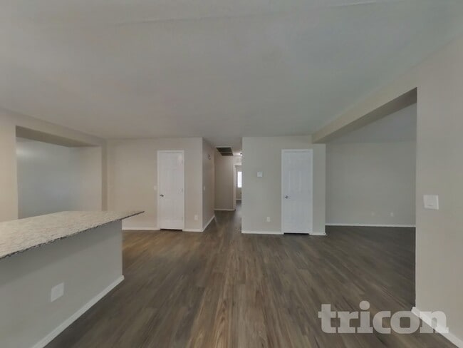 Photo - 3326 W St Anne Ave