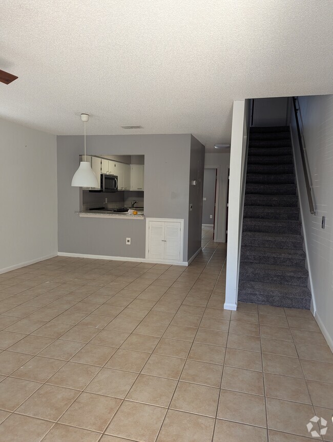 Livingroom from Front Door - 13 Ponte Vedra Ct Rental