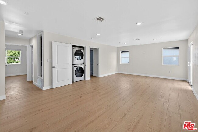 3436 Hunter St Unit 4
