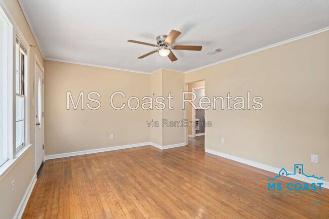 Photo - 2050 North Dr