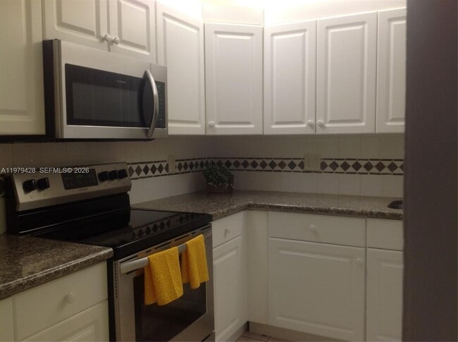 Photo - 16246 Laurel Dr Unit 104