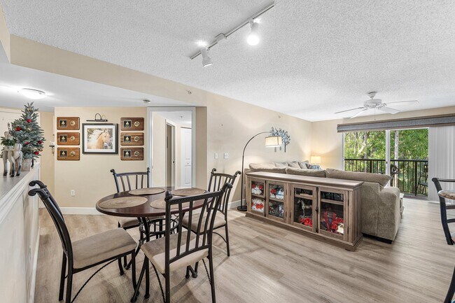 Photo - 1000 Crestwood Ct S Unit 1015