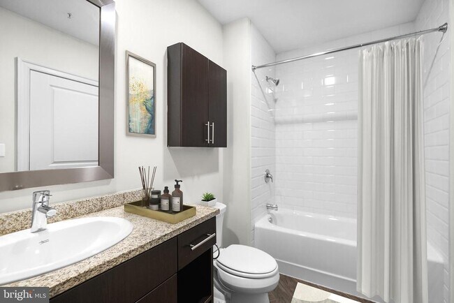 Photo - 234 N Christopher Columbus Blvd Unit 314