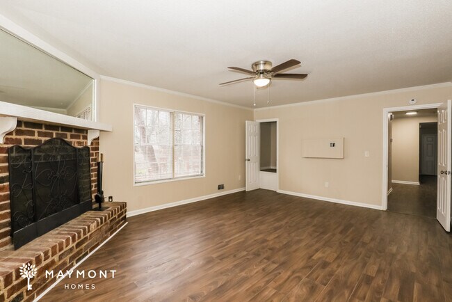 Photo - 1684 Regency Pl