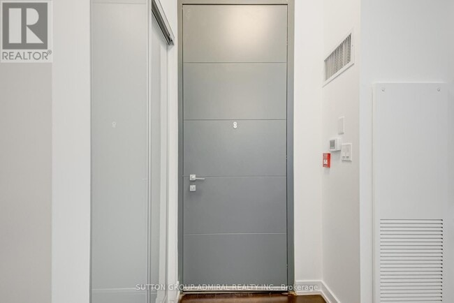 Photo - 220 George St