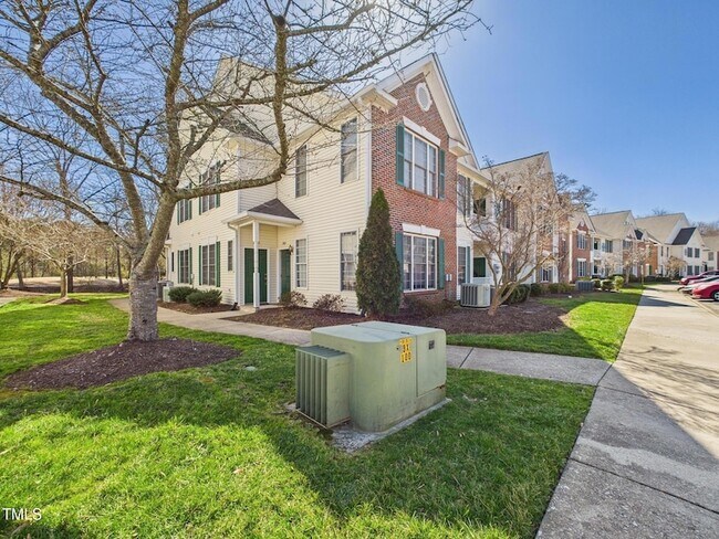 Photo - 2111 Kudrow Ln