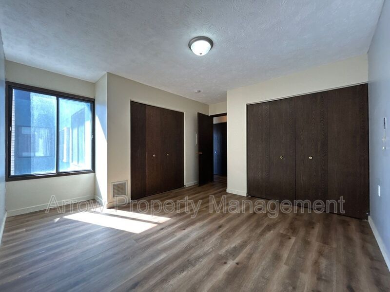 Photo - 130 S 5th St