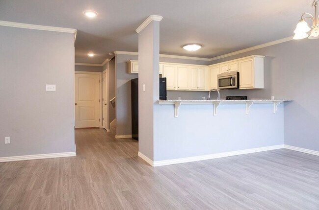 Photo - $200 AMAZON GIFT CARD WITH SIGNED LEASE!! 4b/4.5b Now Pre-leasing For August 10th move in!!