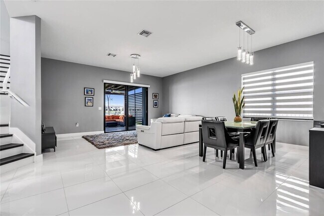 Photo - 16044 NW 89th Ct