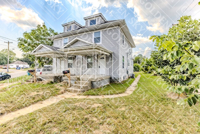 Building Photo - 1821 Grand Ave Rental