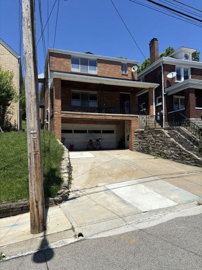 114 Van Wyck Ave Unit 1