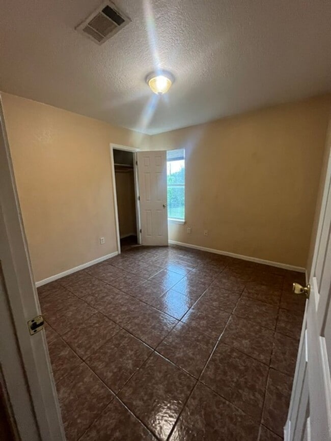 Photo - 3001 Cantabrian Dr Unit D