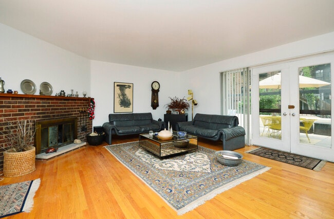 Photo - 5117 S Cornell Ave