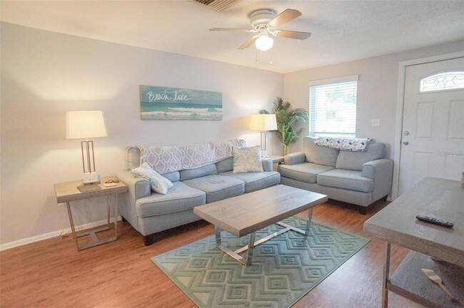 Photo - 1032 Hollywood Ave