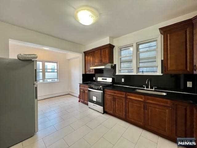 123 Oak St Unit 2