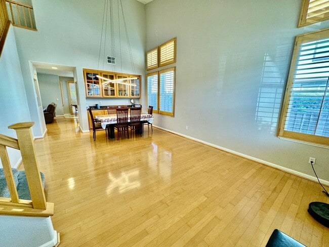 Photo - 12 Amberwood Cir